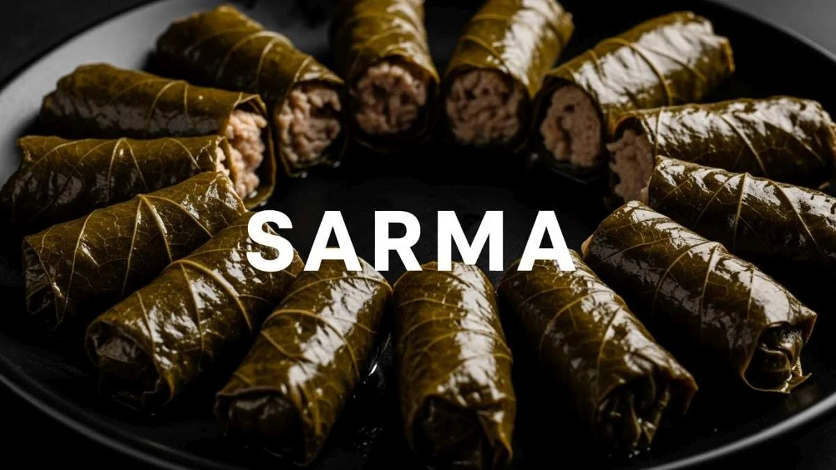 Sarma balcanica con involtini di cavolo ripieni di carne e riso