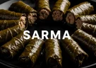 Sarma balcanica con involtini di cavolo ripieni di carne e riso