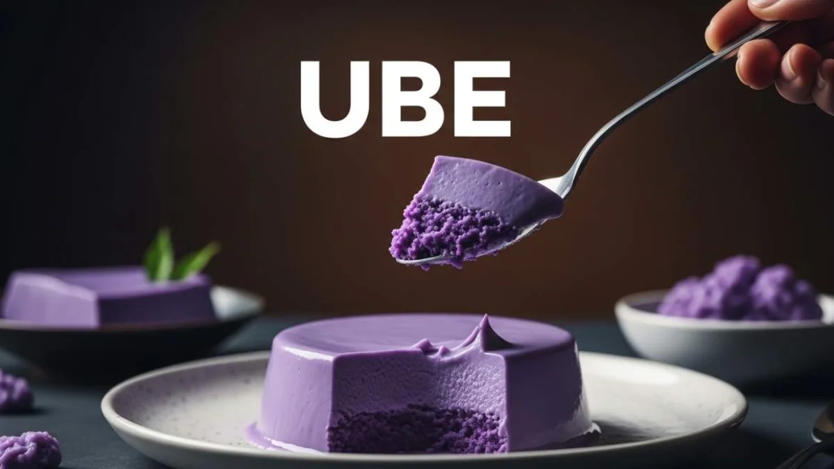 Postres filipinos de ube con intenso color violeta y presentación tradicional