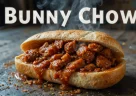 Bunny chow sudafricano con curry servito all’interno di una pagnotta scavata